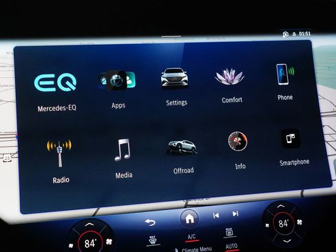 Certified 2023 Mercedes-Benz EQS 580 4MATIC SUV image 24