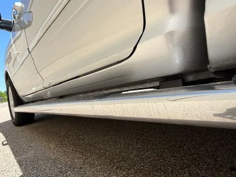 Used 2017 RAM 1500 Classic SLT AWD/4WD image 36