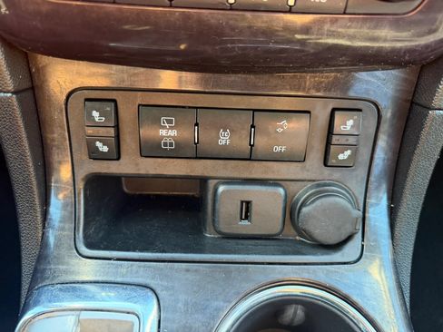 Used 2016 Buick Enclave Leather FWD image 19