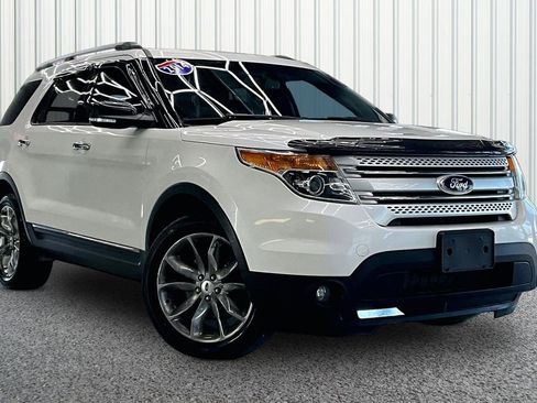 Used 2014 Ford Explorer XLT w/ Equipment Group 202A image 1
