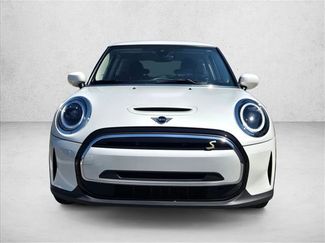 Used 2024 MINI Cooper SE video 2
