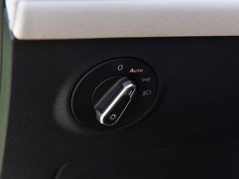 New 2026 Volkswagen Taos SE AWD/4WD image 10