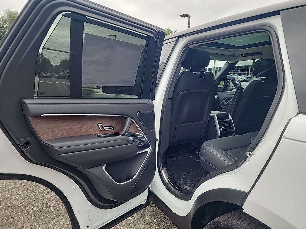 New 2027 Land Rover Range Rover SE AWD/4WD image 14