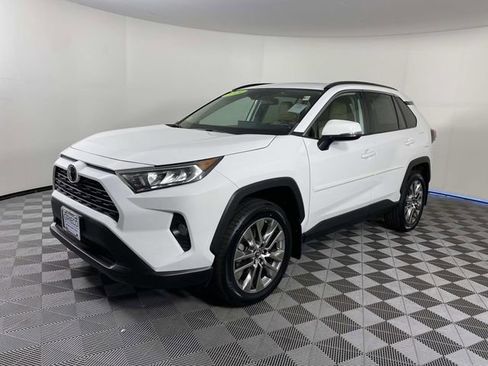 Used 2019 Toyota RAV4 XLE Premium w/ Cold Weather Package image 4