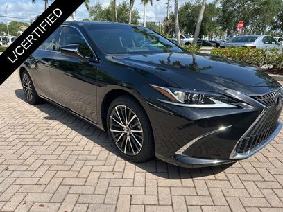 Used 2025 Lexus ES 350 w/ Premium Package
