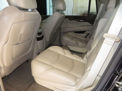 Used 2017 Cadillac Escalade Premium Luxury image 23