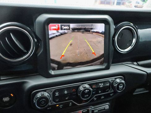 Used 2023 Jeep Wrangler Unlimited Rubicon 392 w/ Trailer Tow Package AWD/4WD image 38