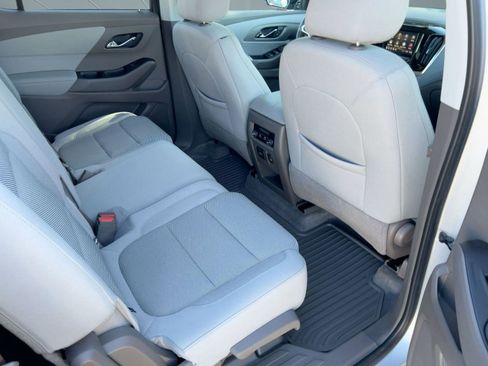 Used 2020 Chevrolet Traverse LT image 30