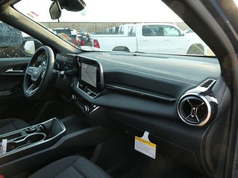 New 2027 Chevrolet Equinox LT AWD/4WD image 10