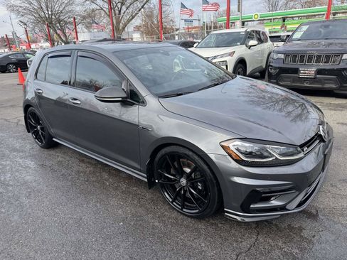 Used 2019 Volkswagen Golf R 4-Door image 10