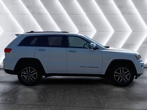 Used 2019 Jeep Grand Cherokee Limited w/ Trailer Tow Group IV AWD/4WD image 7