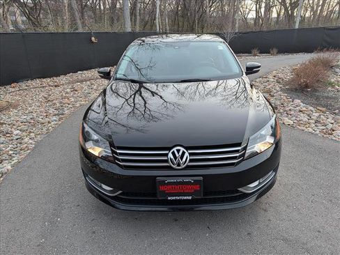 Used 2015 Volkswagen Passat 1.8T Limited Edition image 8