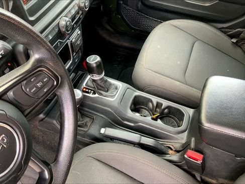 Used 2022 Jeep Gladiator Sport AWD/4WD image 15