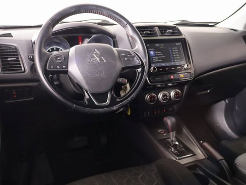 Used 2024 Mitsubishi Outlander Sport LE image 2