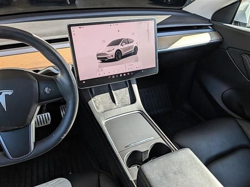 Used 2022 Tesla Model Y Performance AWD/4WD image 20
