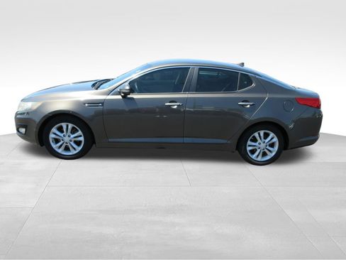 Used 2013 Kia Optima LX FWD image 2