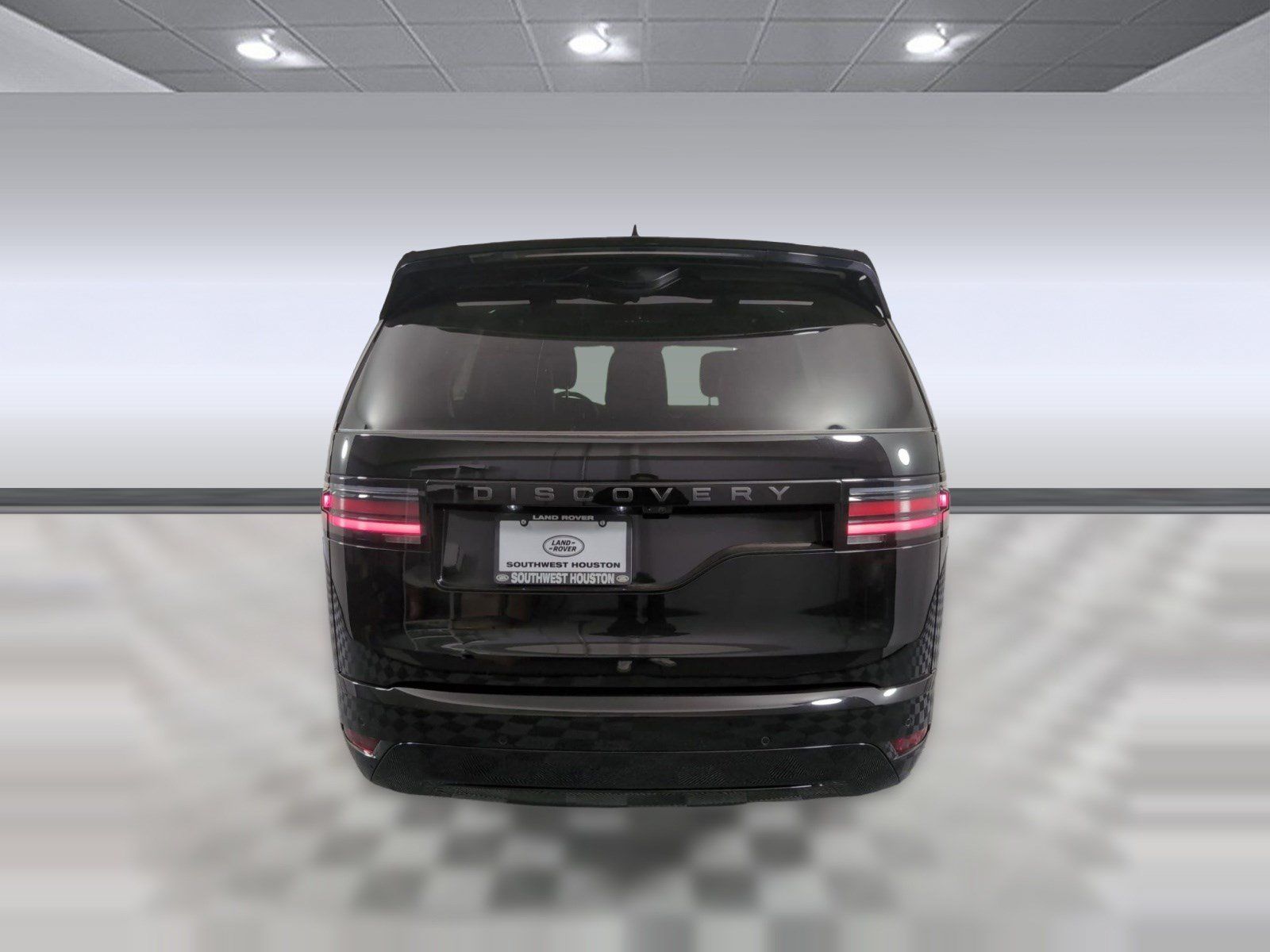 Used 2025 Land Rover Discovery Dynamic SE AWD/4WD image 8