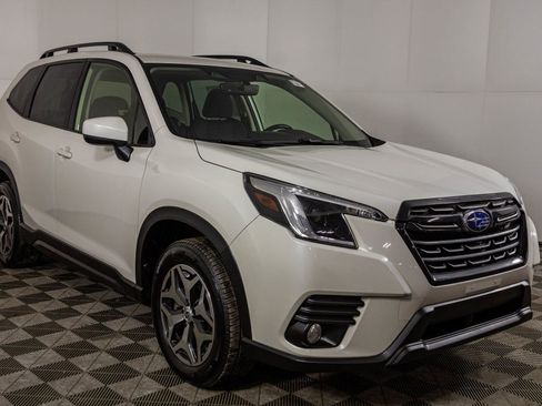 Used 2022 Subaru Forester Premium image 13