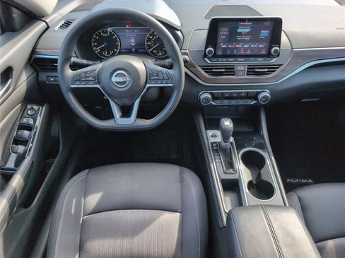 Used 2023 Nissan Altima 2.5 SV FWD image 33