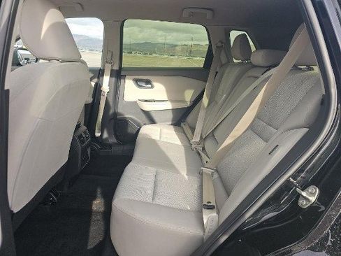 Used 2024 Nissan Rogue SV image 8