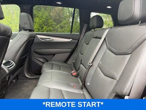 Used 2025 Cadillac XT6 Luxury AWD/4WD image 7