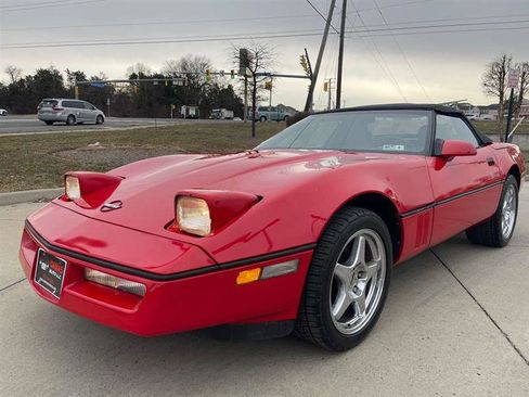 Used 1990 Chevrolet Corvette Convertible image 2