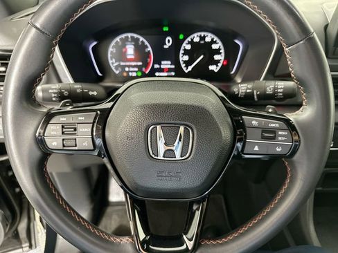 Used 2025 Honda Pilot Sport image 20