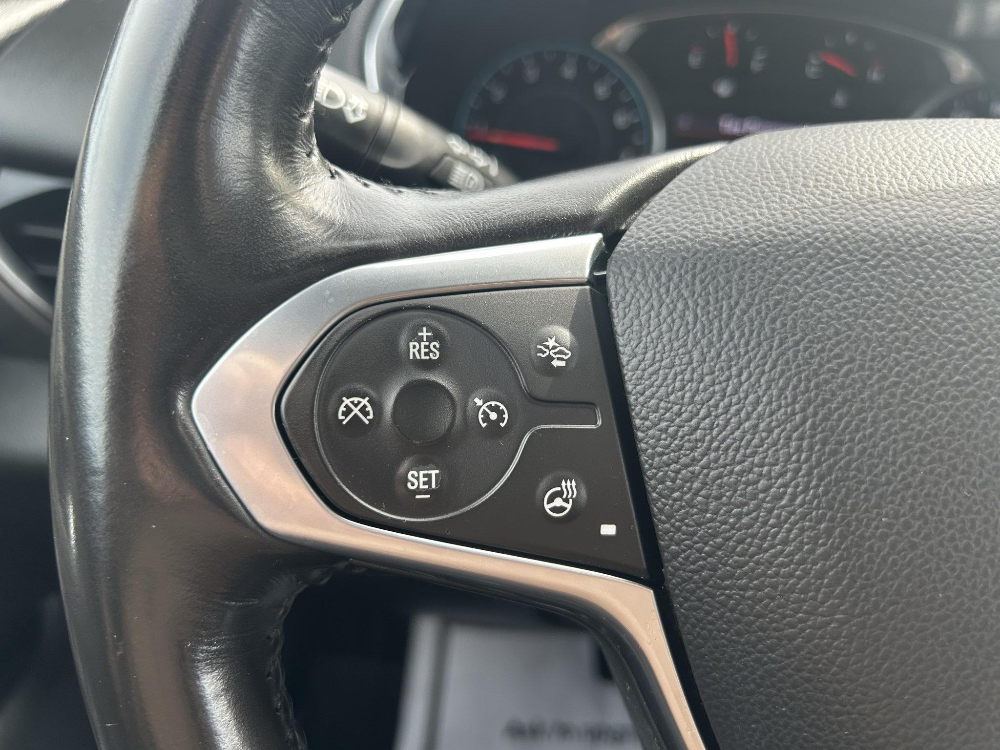 Used 2022 Chevrolet Traverse LT AWD/4WD image 14