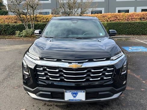 New 2026 Chevrolet Equinox LT image 2