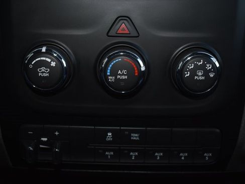 Used 2017 RAM 2500 Tradesman w/ Chrome Appearance Group image 23