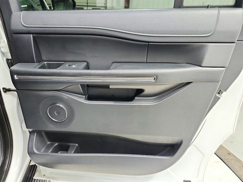 Used 2024 Ford Expedition Max XLT image 42
