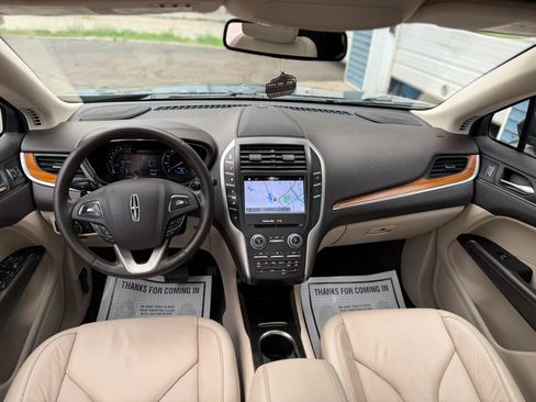 Used 2019 Lincoln MKC Select w/ Select Plus Package AWD/4WD image 11