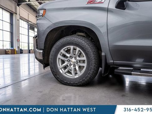 Used 2021 Chevrolet Silverado 1500 LT AWD/4WD image 33