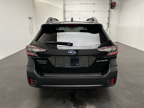 Used 2022 Subaru Outback Premium AWD/4WD image 6