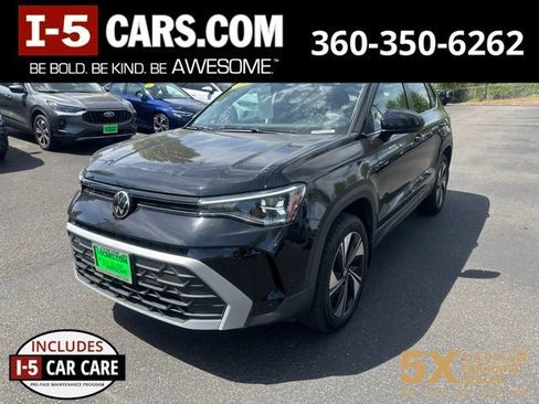 Used 2025 Volkswagen Taos SE AWD/4WD image 1
