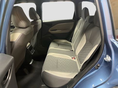 Used 2025 Subaru Forester AWD/4WD image 22