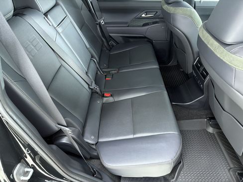 Used 2025 Lexus GX 550 w/ Accessory Package (CT) AWD/4WD image 28