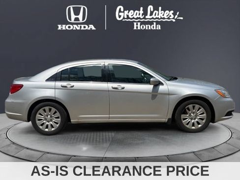 Used 2012 Chrysler 200 LX FWD image 7