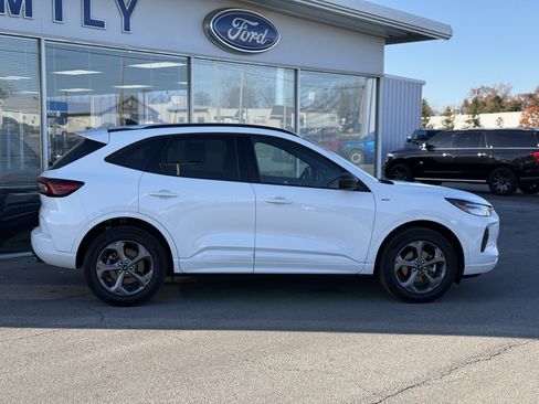Used 2023 Ford Escape ST-Line w/ Tech Pack #1 image 6