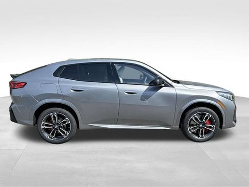 New 2026 BMW X2 xDrive28i w/ Technology Package AWD/4WD image 2