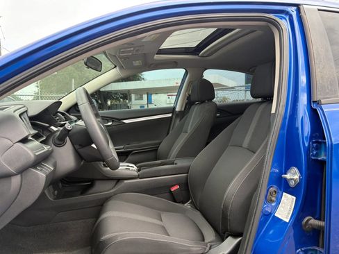 Used 2018 Honda Civic EX image 9