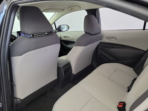 Used 2022 Toyota Corolla LE FWD image 14
