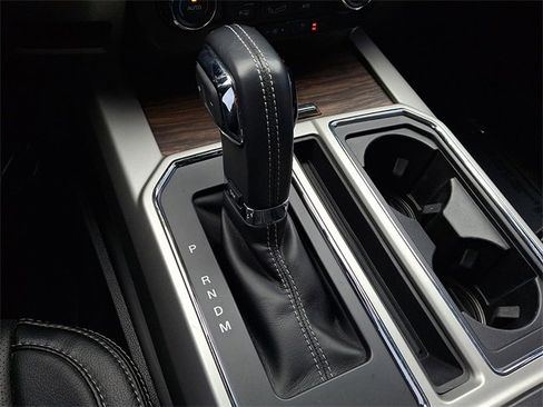 Certified 2018 Ford F150 Lariat image 14