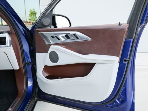 Used 2023 BMW XM AWD/4WD image 22