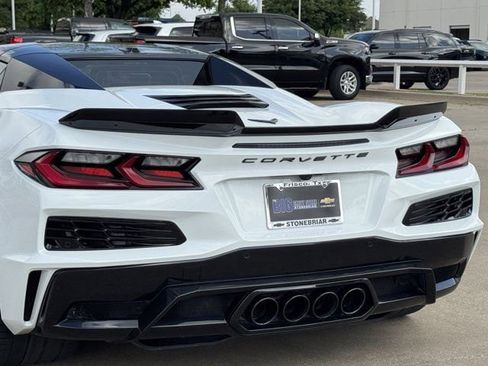 Used 2025 Chevrolet Corvette Z06 w/ Stealth Interior Trim Package RWD image 9