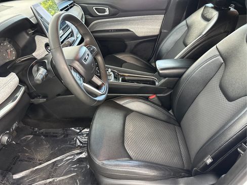 Used 2024 Jeep Compass Latitude AWD/4WD image 13