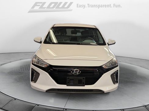Used 2018 Hyundai Ioniq SEL image 3