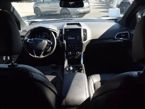 Certified 2024 Ford Edge ST-Line AWD/4WD image 16