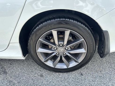 Used 2020 Honda Civic EX-L image 6