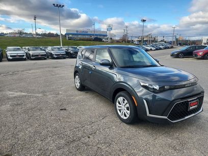 New 2025 Kia Soul LX